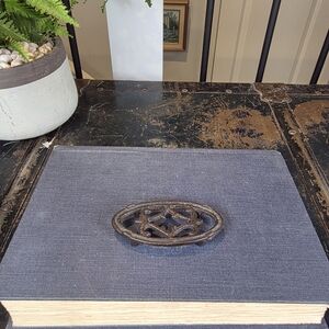 Antique Miniature Cast Iron Trivet Oval Dollhouse Toy Kitchen Primitive Rustic